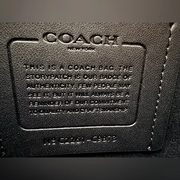 COACH Sullivan Portfolio Brief in Signature Canvas C9873. Great condition! - Picture 9 of 11